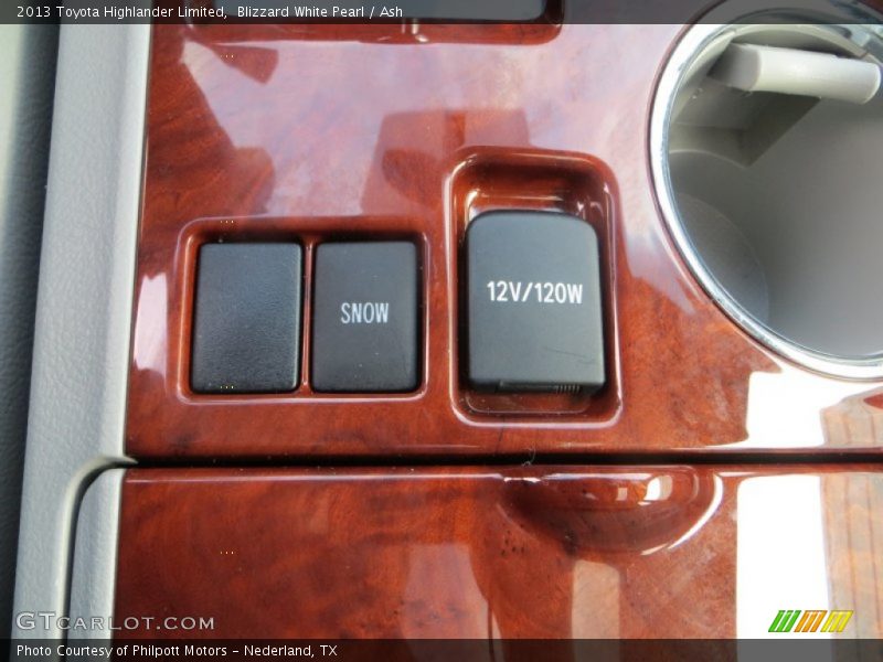 Blizzard White Pearl / Ash 2013 Toyota Highlander Limited