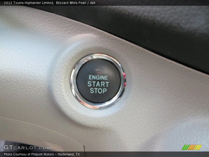 Blizzard White Pearl / Ash 2013 Toyota Highlander Limited