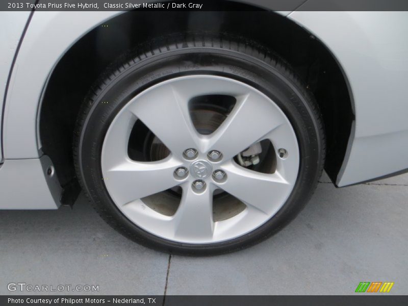 Classic Silver Metallic / Dark Gray 2013 Toyota Prius Five Hybrid