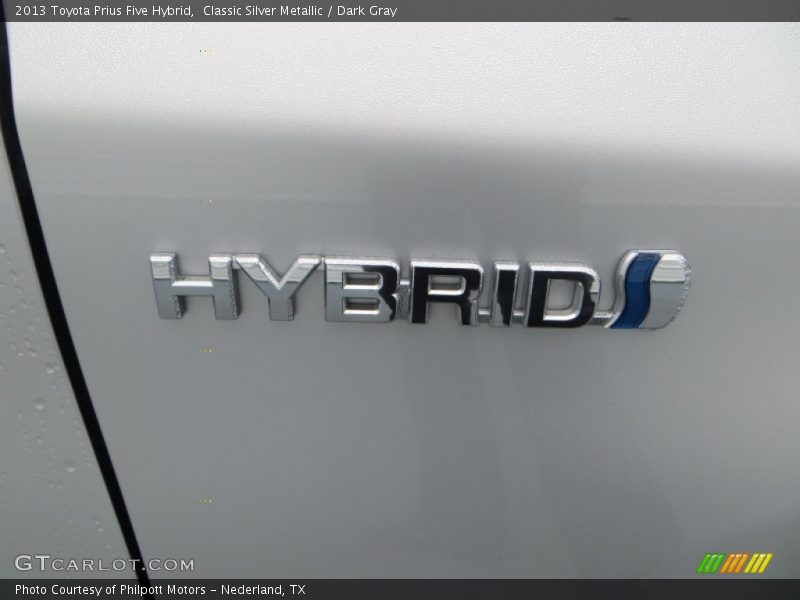 Classic Silver Metallic / Dark Gray 2013 Toyota Prius Five Hybrid