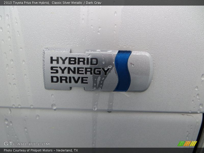 Classic Silver Metallic / Dark Gray 2013 Toyota Prius Five Hybrid