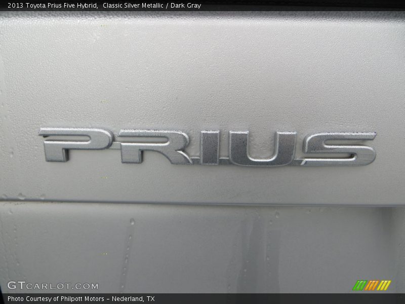 Classic Silver Metallic / Dark Gray 2013 Toyota Prius Five Hybrid