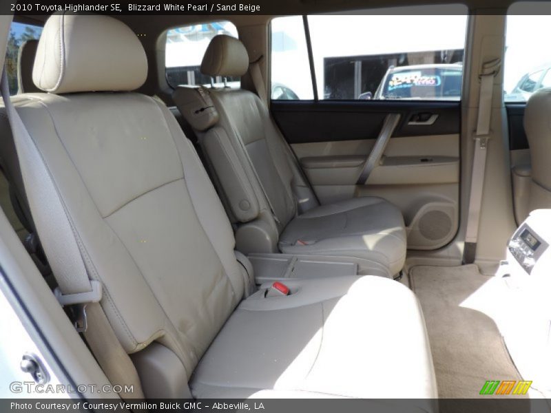 Blizzard White Pearl / Sand Beige 2010 Toyota Highlander SE