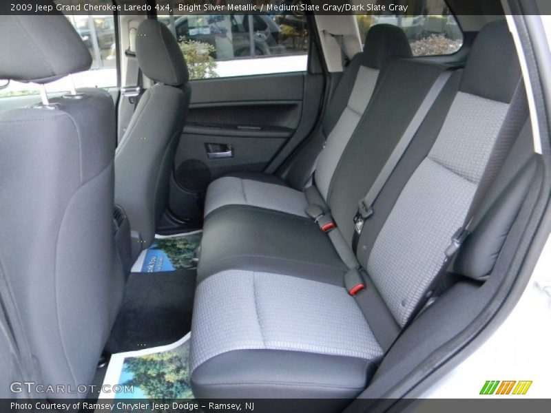 Bright Silver Metallic / Medium Slate Gray/Dark Slate Gray 2009 Jeep Grand Cherokee Laredo 4x4