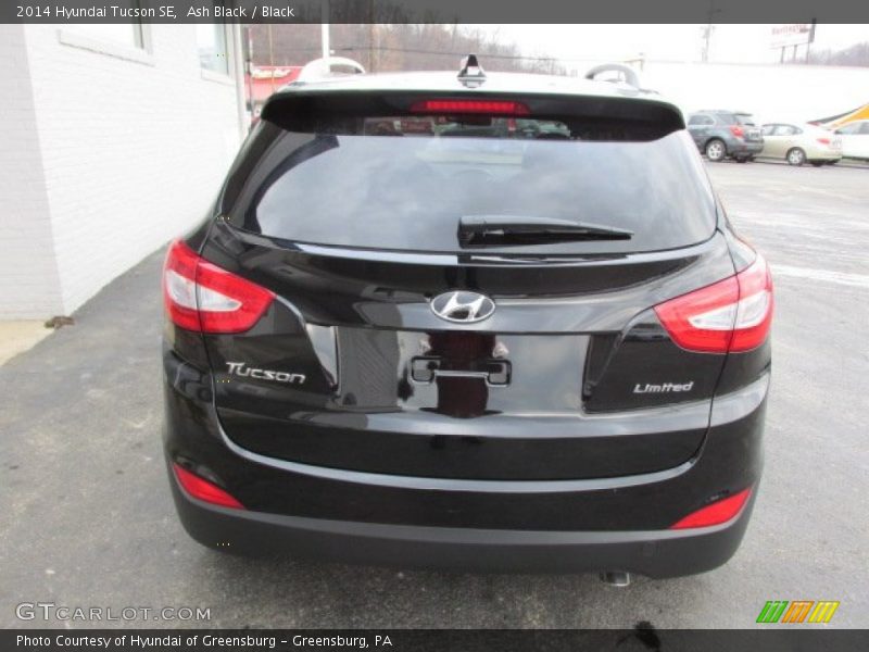 Ash Black / Black 2014 Hyundai Tucson SE