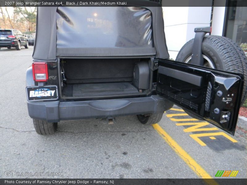 Black / Dark Khaki/Medium Khaki 2007 Jeep Wrangler Sahara 4x4