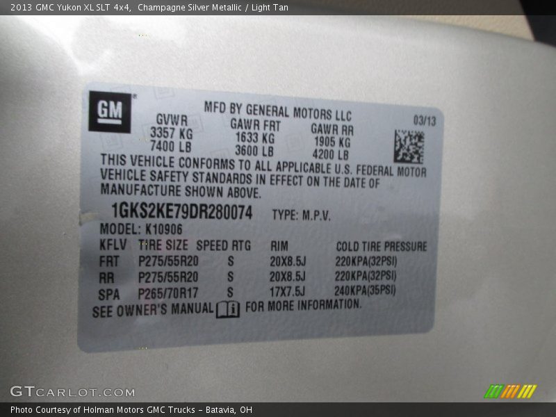 Champagne Silver Metallic / Light Tan 2013 GMC Yukon XL SLT 4x4