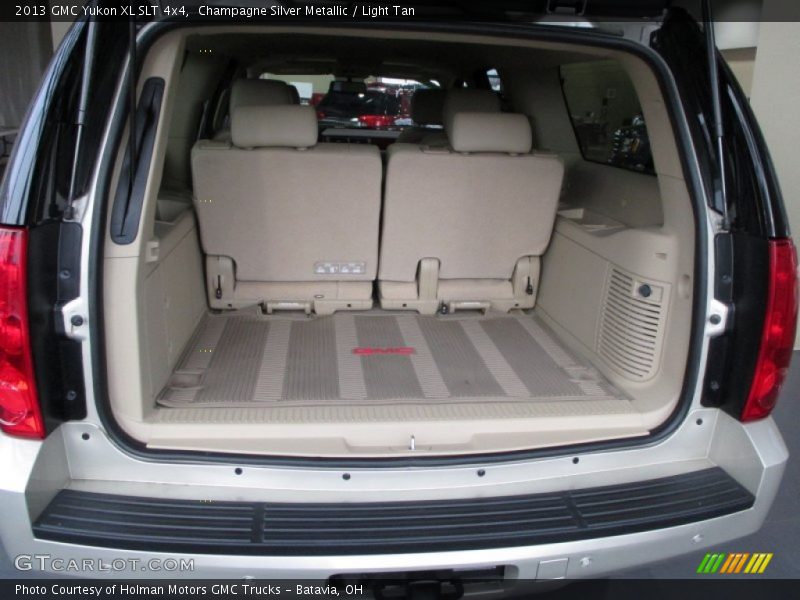 Champagne Silver Metallic / Light Tan 2013 GMC Yukon XL SLT 4x4