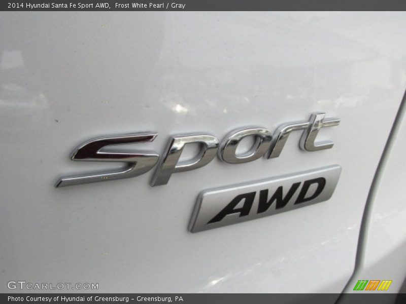 Frost White Pearl / Gray 2014 Hyundai Santa Fe Sport AWD