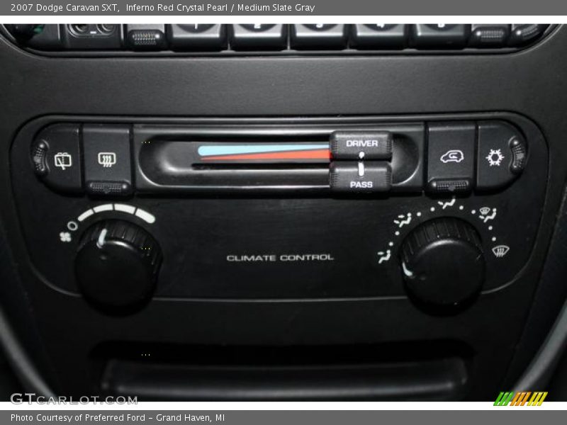 Inferno Red Crystal Pearl / Medium Slate Gray 2007 Dodge Caravan SXT