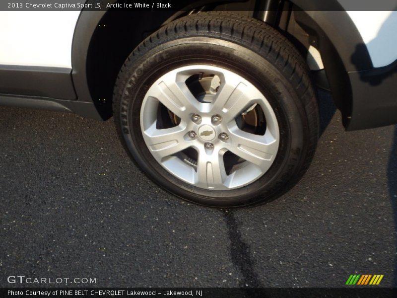Arctic Ice White / Black 2013 Chevrolet Captiva Sport LS