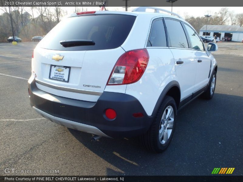 Arctic Ice White / Black 2013 Chevrolet Captiva Sport LS