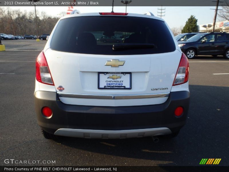 Arctic Ice White / Black 2013 Chevrolet Captiva Sport LS