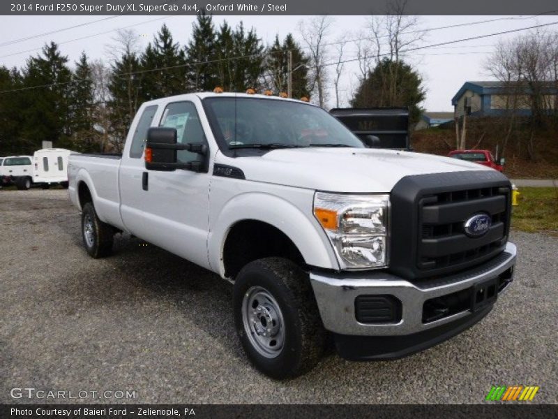 Front 3/4 View of 2014 F250 Super Duty XL SuperCab 4x4