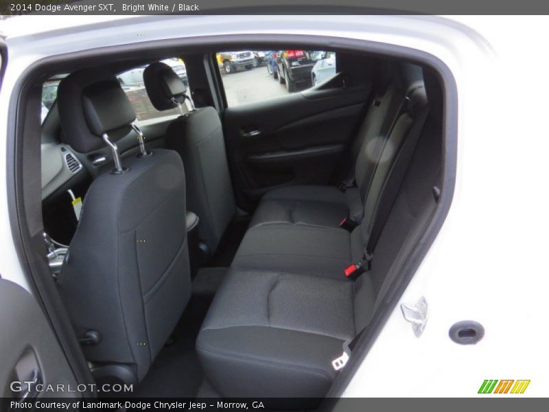Bright White / Black 2014 Dodge Avenger SXT