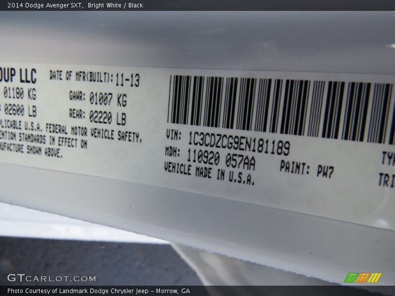 Bright White / Black 2014 Dodge Avenger SXT