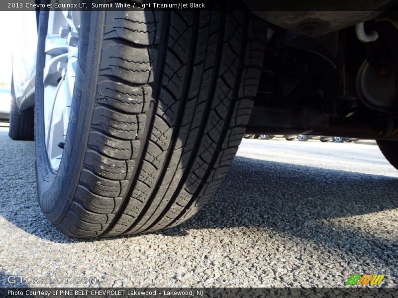 Summit White / Light Titanium/Jet Black 2013 Chevrolet Equinox LT