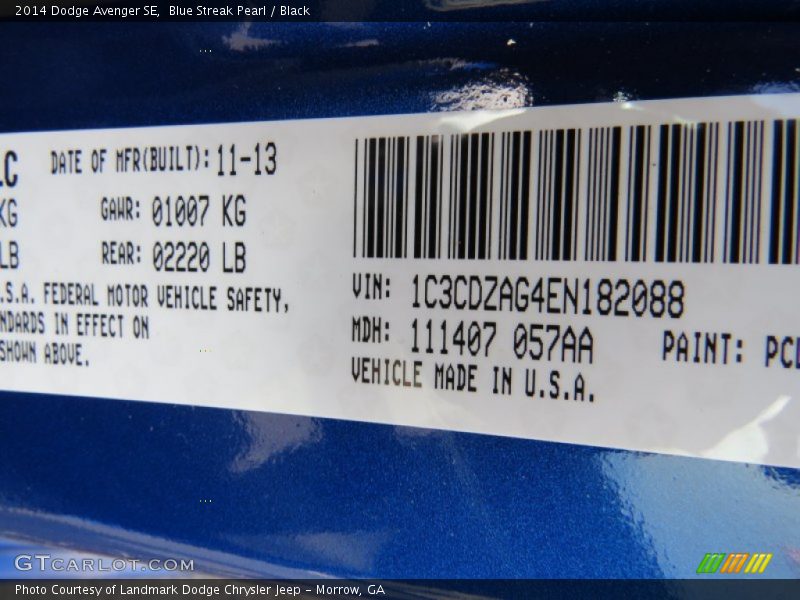 Blue Streak Pearl / Black 2014 Dodge Avenger SE