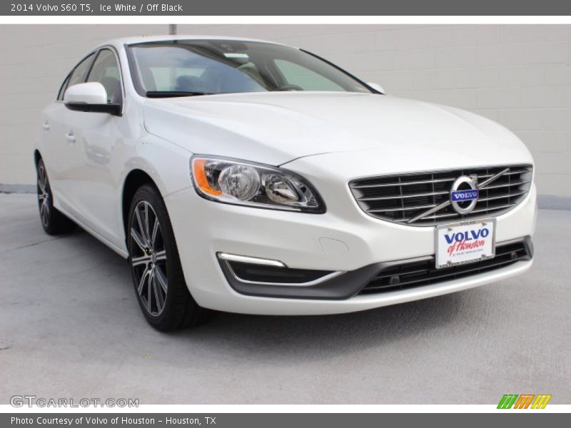 Ice White / Off Black 2014 Volvo S60 T5