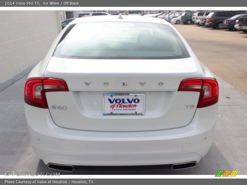 Ice White / Off Black 2014 Volvo S60 T5