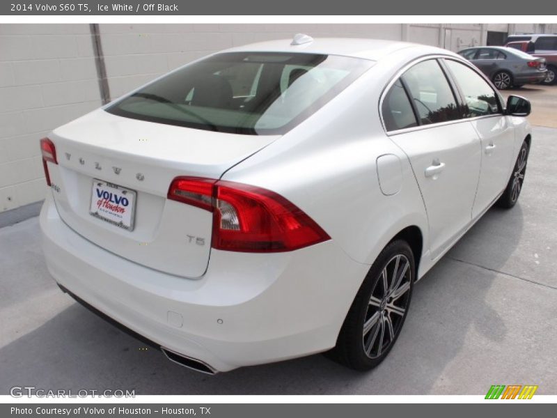 Ice White / Off Black 2014 Volvo S60 T5