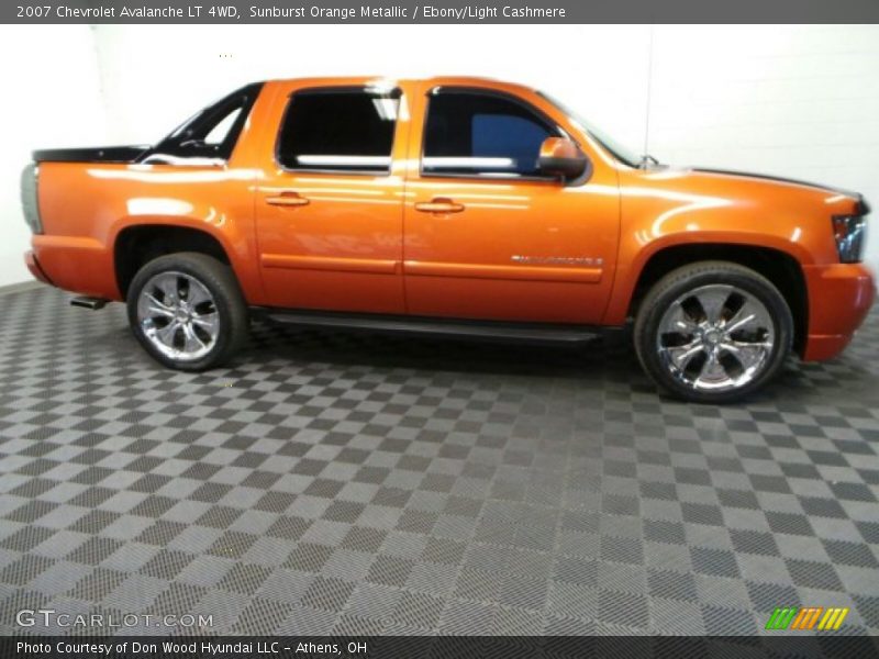 Sunburst Orange Metallic / Ebony/Light Cashmere 2007 Chevrolet Avalanche LT 4WD