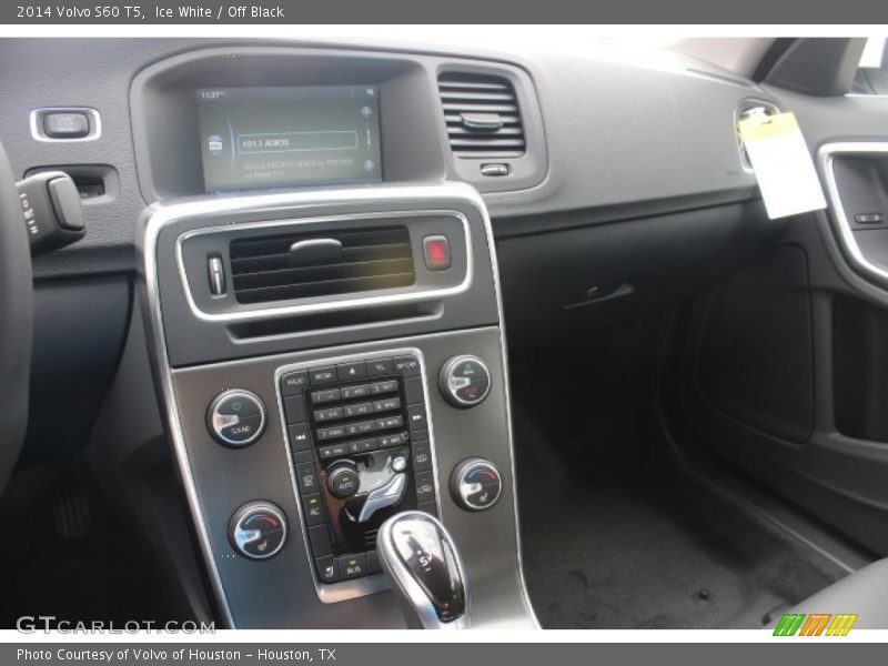 Ice White / Off Black 2014 Volvo S60 T5