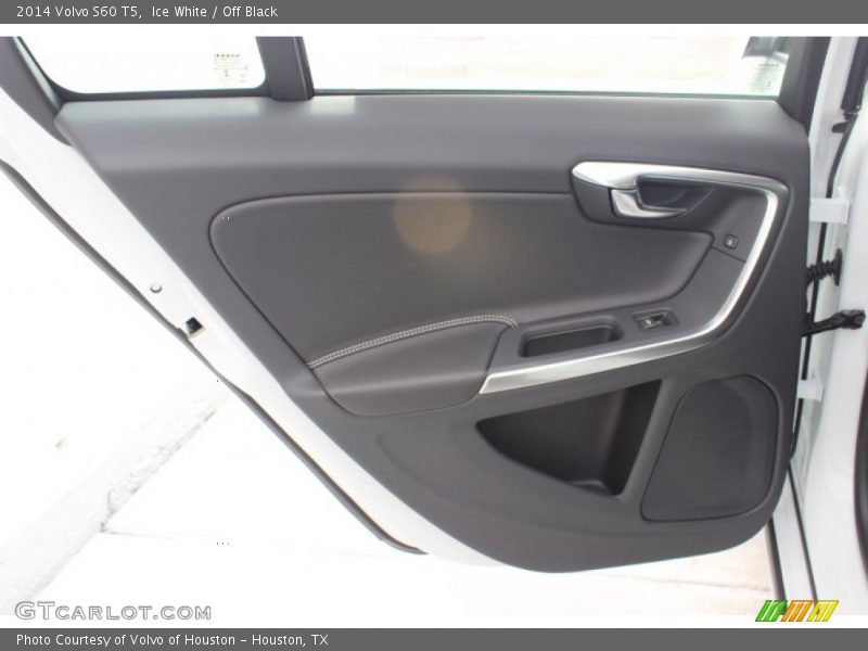 Ice White / Off Black 2014 Volvo S60 T5
