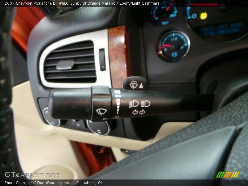 Sunburst Orange Metallic / Ebony/Light Cashmere 2007 Chevrolet Avalanche LT 4WD