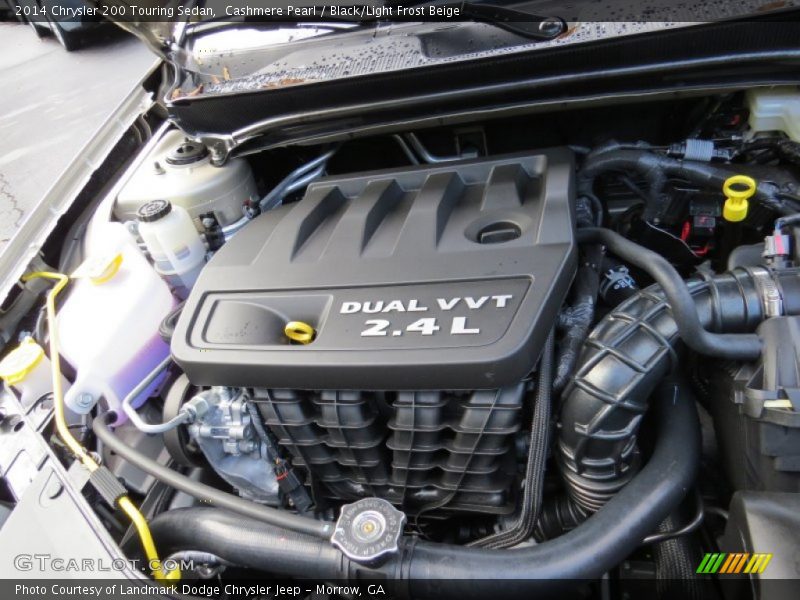 Cashmere Pearl / Black/Light Frost Beige 2014 Chrysler 200 Touring Sedan