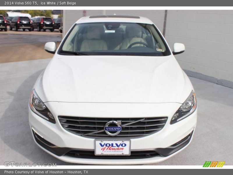 Ice White / Soft Beige 2014 Volvo S60 T5