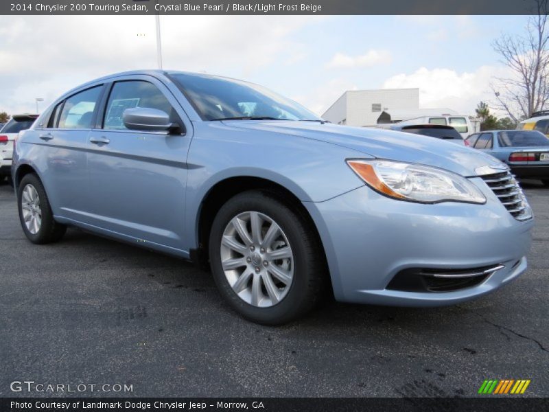Front 3/4 View of 2014 200 Touring Sedan