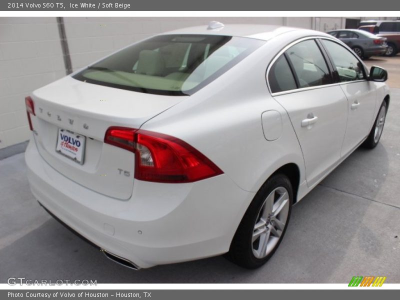 Ice White / Soft Beige 2014 Volvo S60 T5