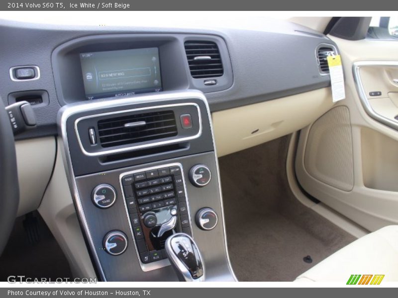 Ice White / Soft Beige 2014 Volvo S60 T5