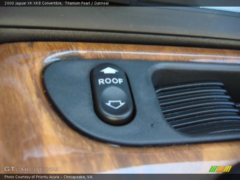 Controls of 2000 XK XK8 Convertible