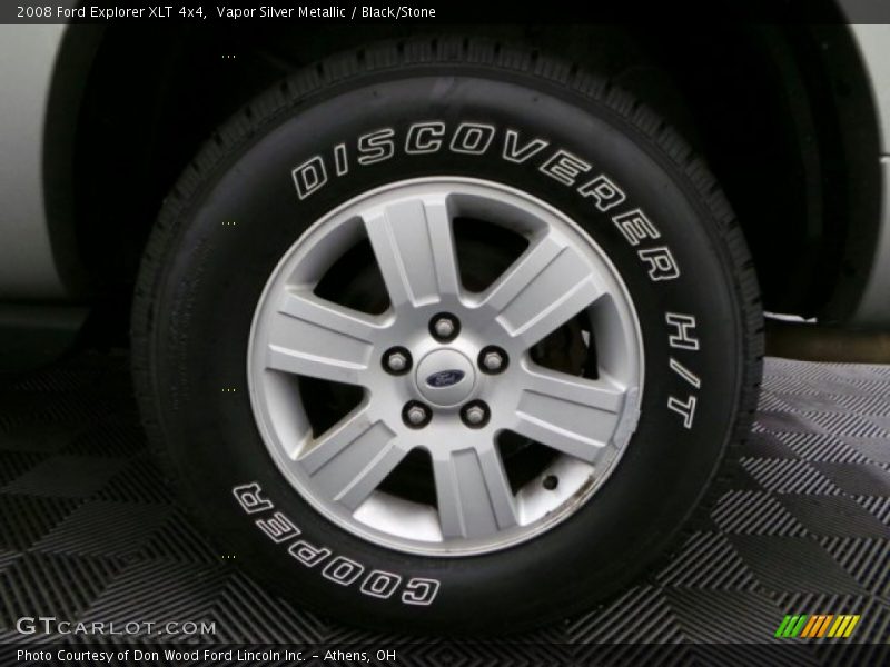 Vapor Silver Metallic / Black/Stone 2008 Ford Explorer XLT 4x4