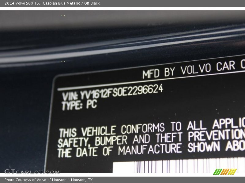 Caspian Blue Metallic / Off Black 2014 Volvo S60 T5