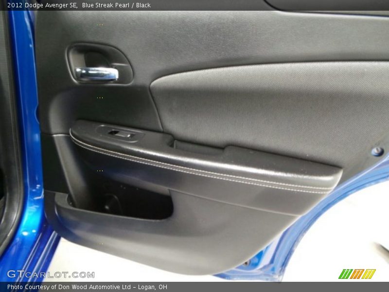 Blue Streak Pearl / Black 2012 Dodge Avenger SE