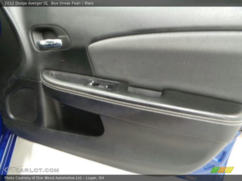Blue Streak Pearl / Black 2012 Dodge Avenger SE