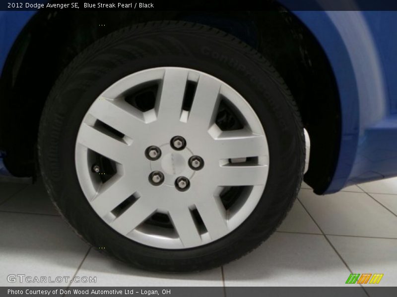 Blue Streak Pearl / Black 2012 Dodge Avenger SE