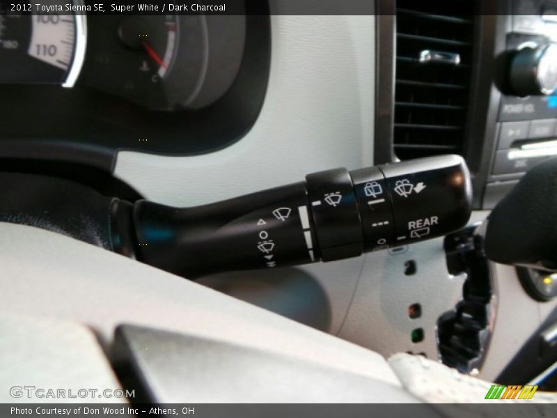 Super White / Dark Charcoal 2012 Toyota Sienna SE