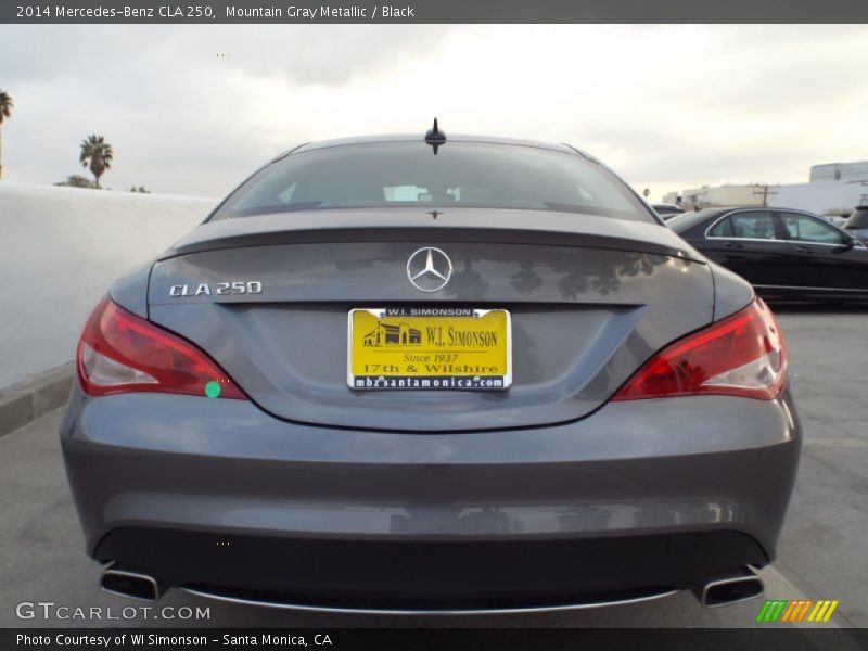 Mountain Gray Metallic / Black 2014 Mercedes-Benz CLA 250