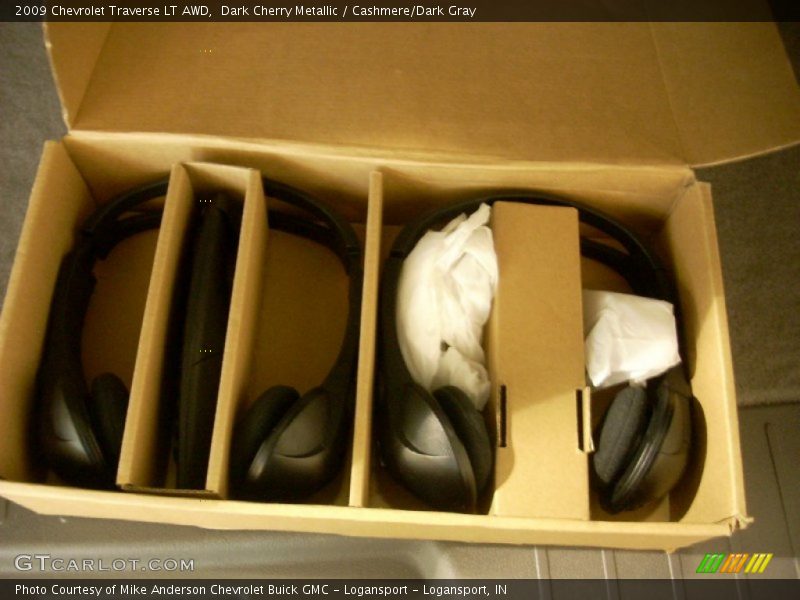 Dark Cherry Metallic / Cashmere/Dark Gray 2009 Chevrolet Traverse LT AWD