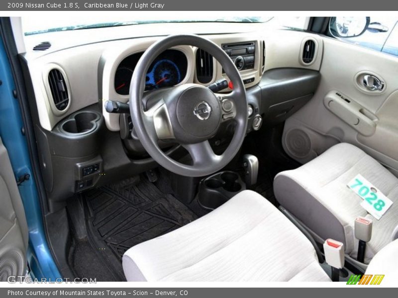 Caribbean Blue / Light Gray 2009 Nissan Cube 1.8 S