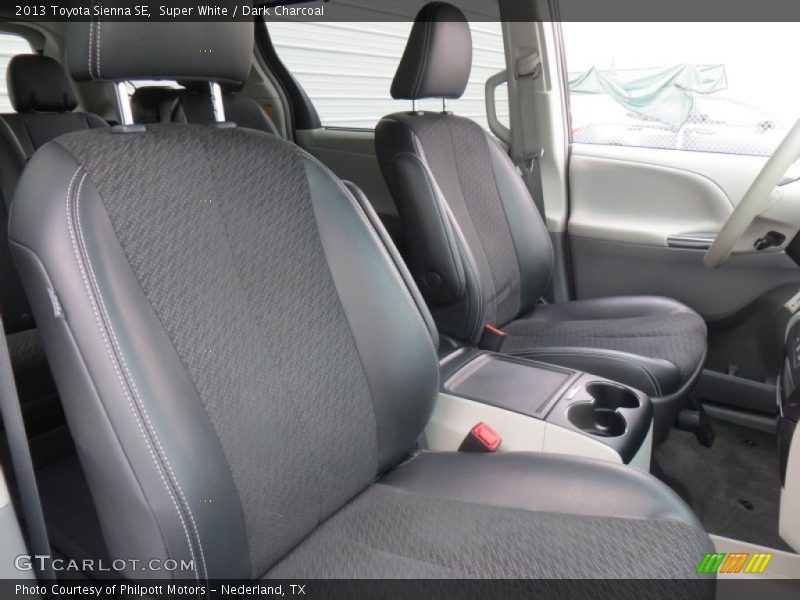Super White / Dark Charcoal 2013 Toyota Sienna SE