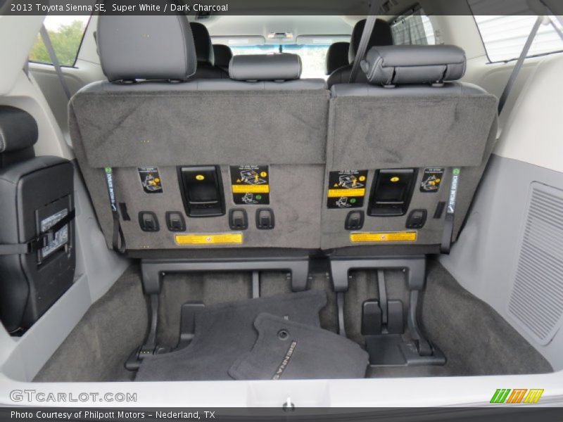 Super White / Dark Charcoal 2013 Toyota Sienna SE