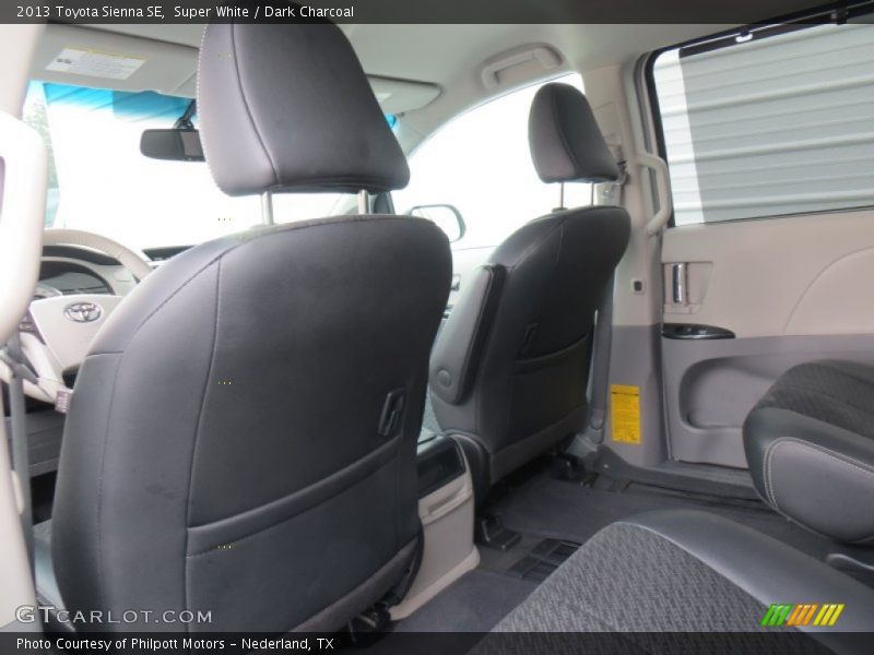 Super White / Dark Charcoal 2013 Toyota Sienna SE