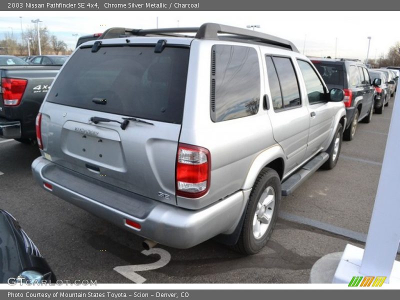 Chrome Silver Metallic / Charcoal 2003 Nissan Pathfinder SE 4x4