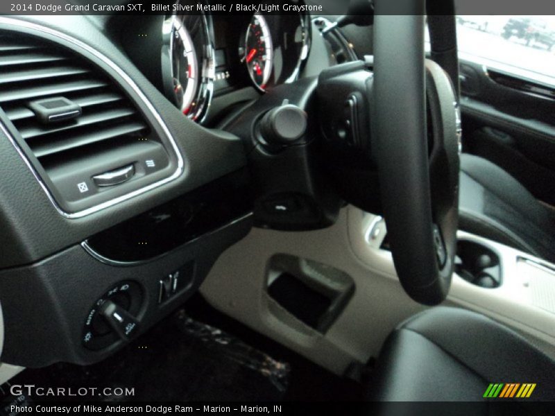 Billet Silver Metallic / Black/Light Graystone 2014 Dodge Grand Caravan SXT