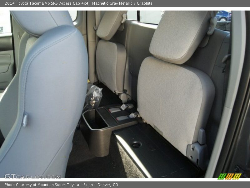 Magnetic Gray Metallic / Graphite 2014 Toyota Tacoma V6 SR5 Access Cab 4x4